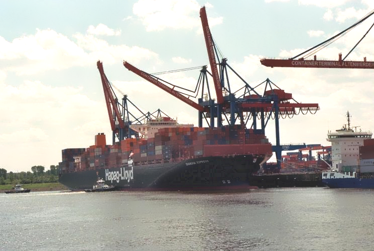 Typhoon Saudel Forces Port Closures in Shanghai and Ningbo as Congestion Hits Record High