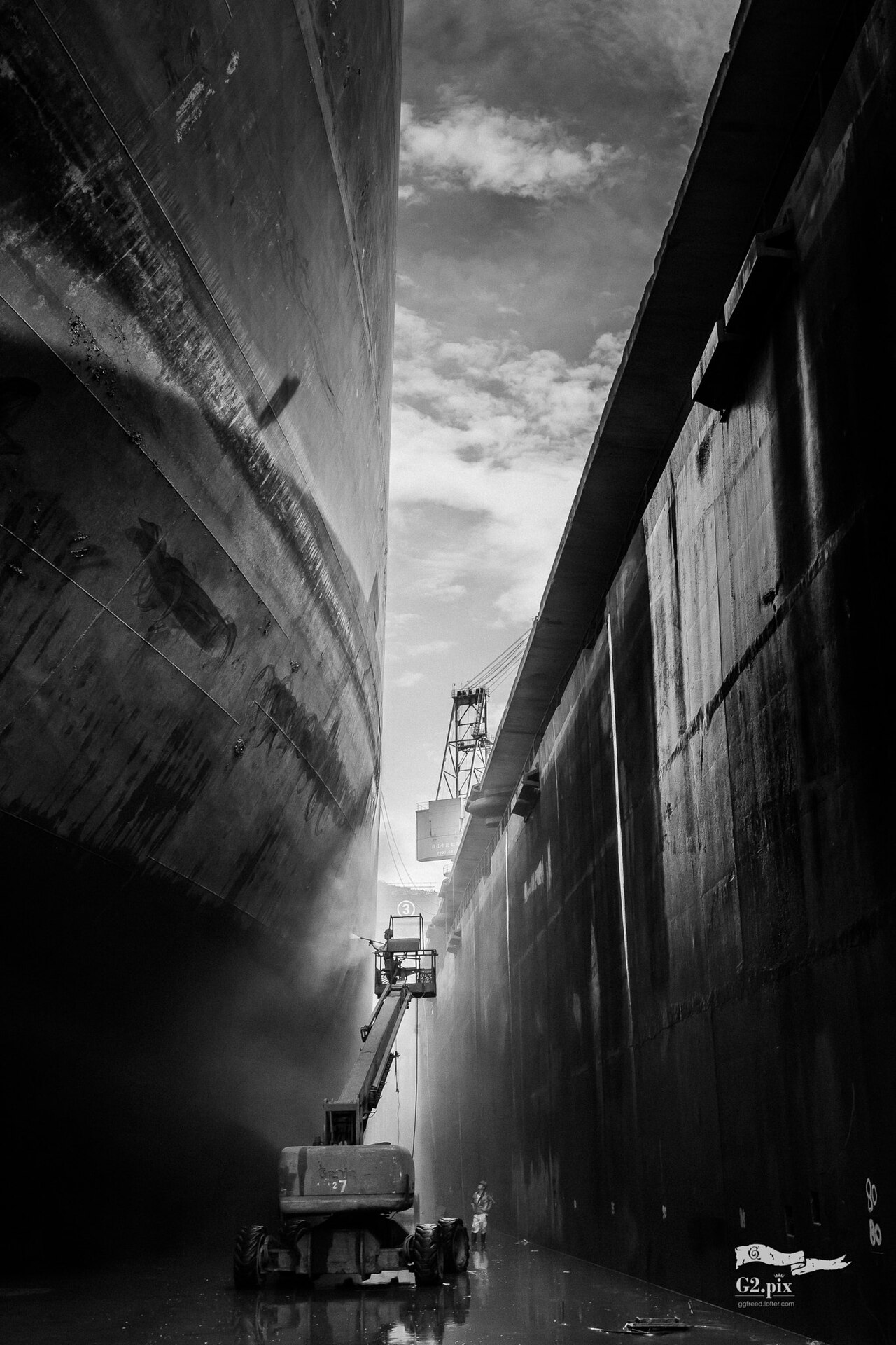 VLCC tanker newbuild in dry dock
