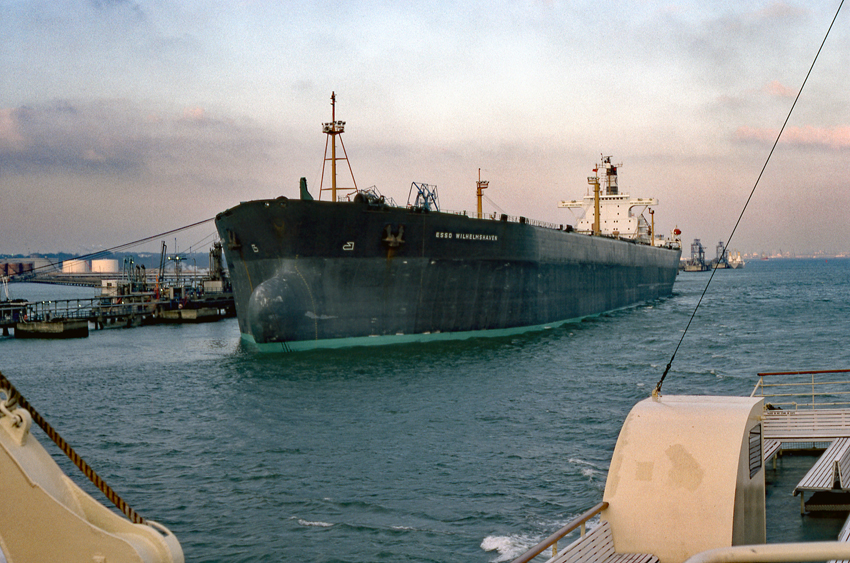 Very Large Crude Carrier (VLCC) oil tanker