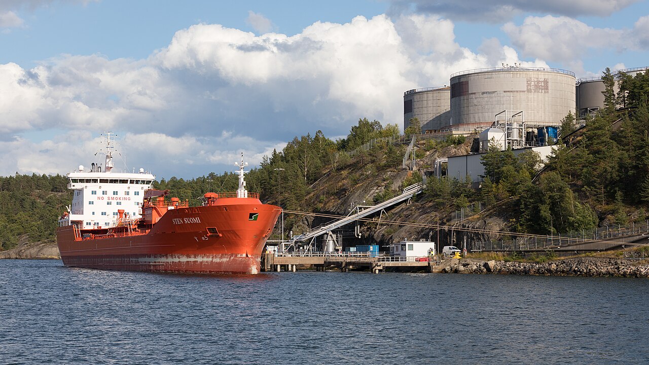 NYK-Led Consortium Completes World's First Ship-to-Ship Ammonia Bunkering for Ammonia-Fueled Vessel