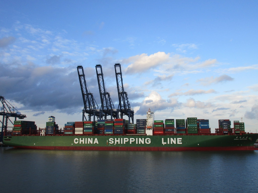 Global Port Congestion Nears 4 Million TEUs as Transpacific Peak Season Extends