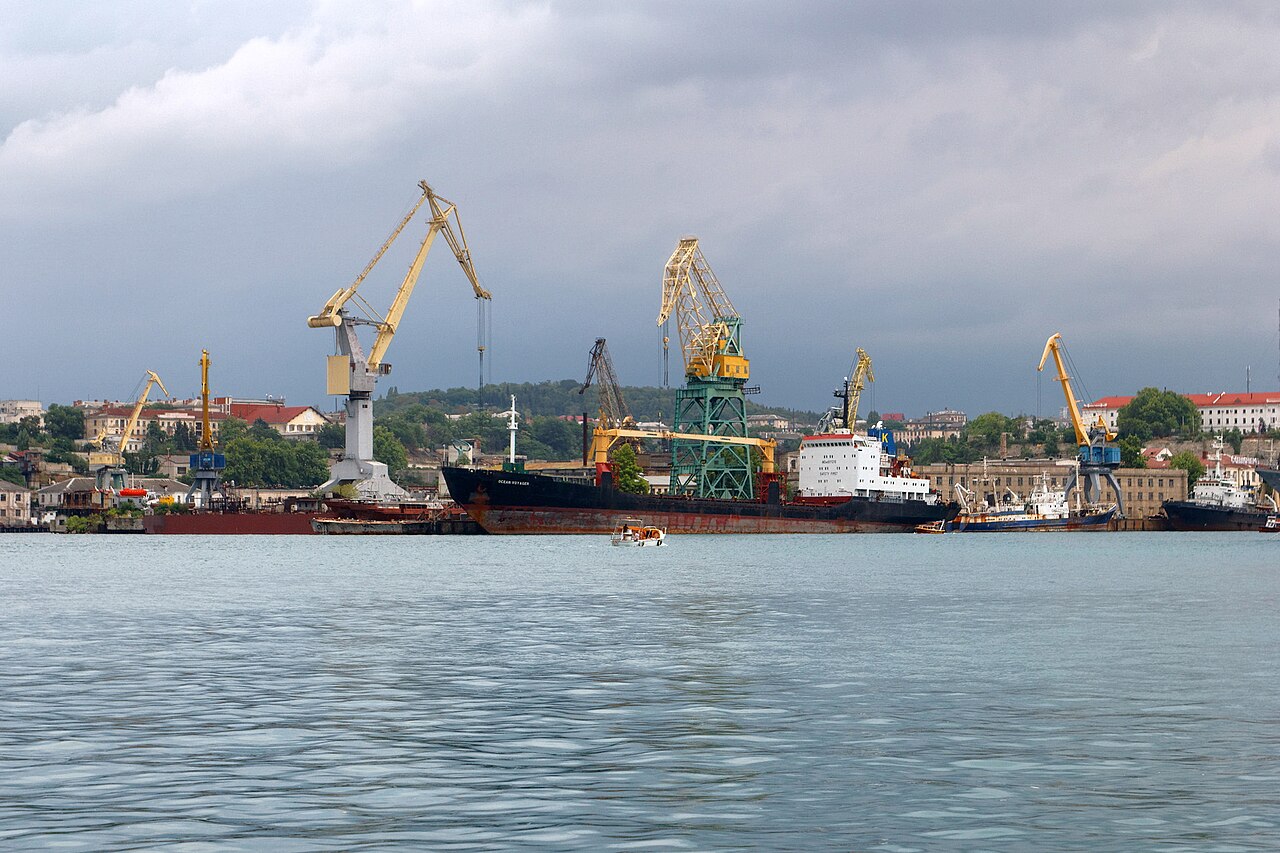 Vancouver Port Authority Begins Dredging Burrard Inlet's Second Narrows to Allow Fuller Tanker Loading