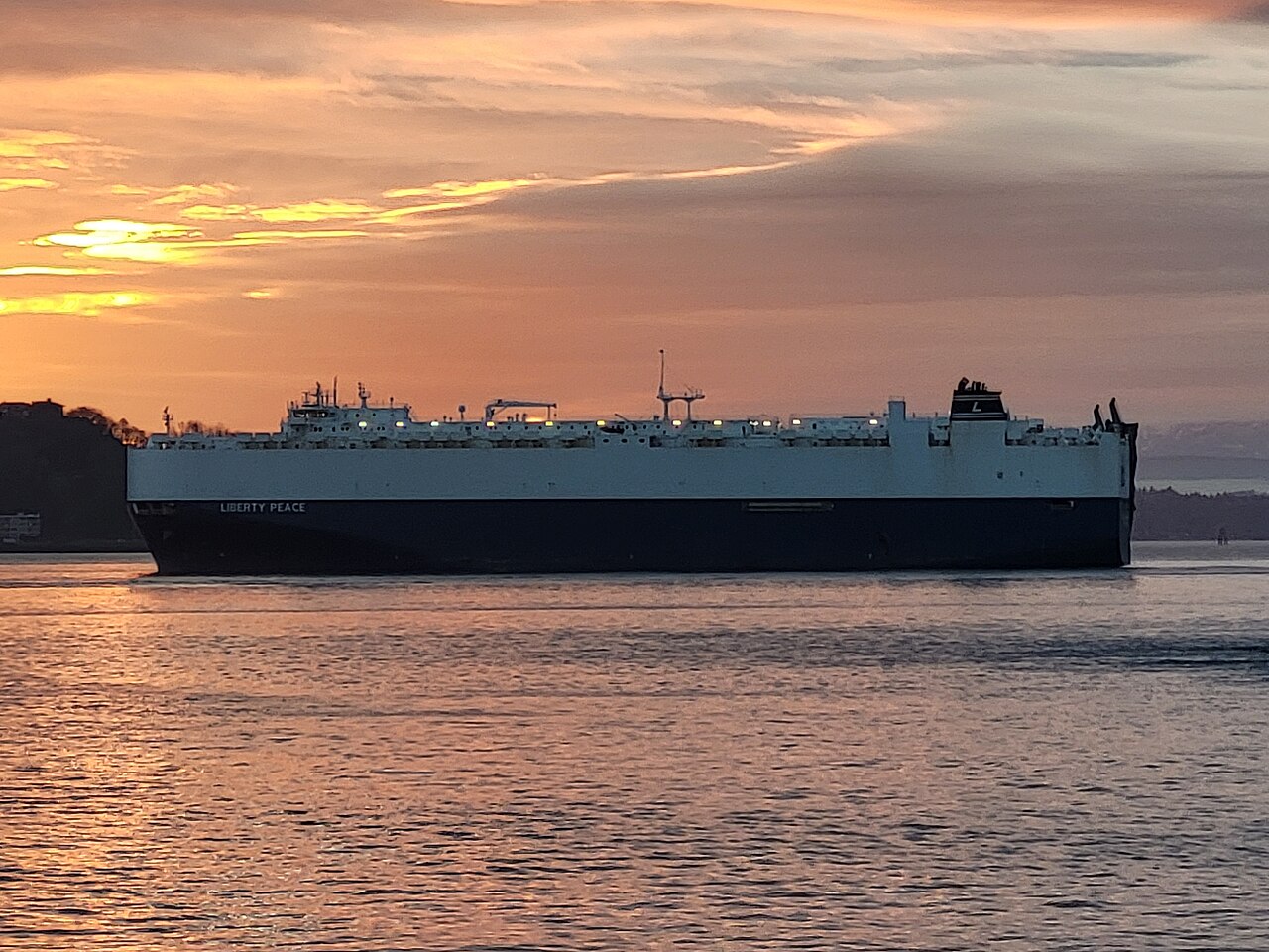 Höegh Autoliners Signs Contract for Six More Aurora Class Car Carriers with China Merchants