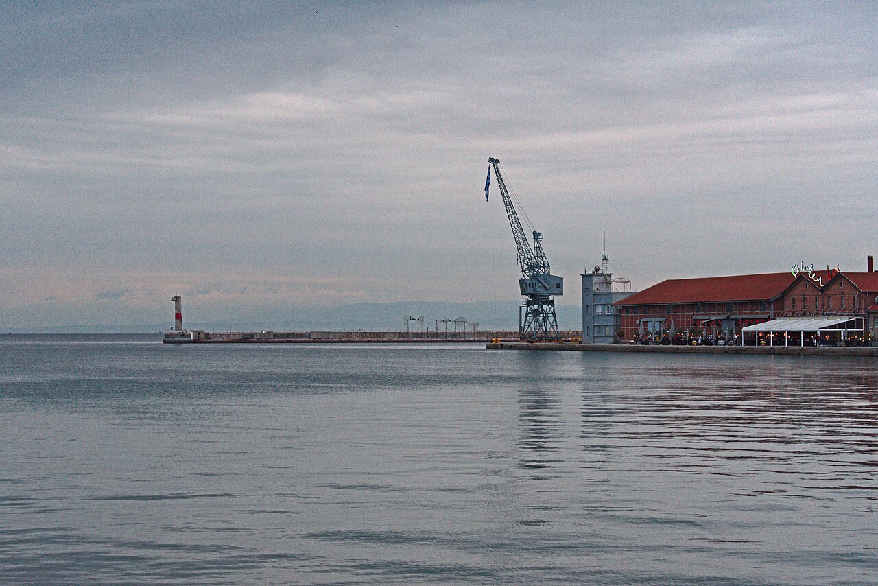 Who Controls Greece's Ports: Foreign Operators Now Run Piraeus, Thessaloniki, Heraklion and Igoumenitsa