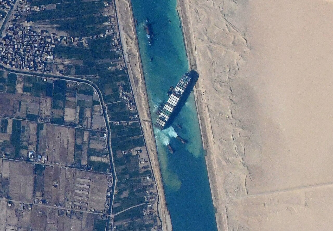 Premier and Ocean Alliance Carriers Begin Tentative Return to Suez Canal on Asia-Europe Routes