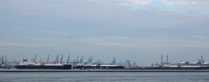 Greek-Flagged LNG Carrier Maran Gas Mystras Struck by Projectile Near Strait of Hormuz