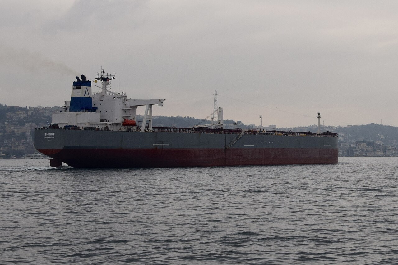 Greek Shipowners Place 12-Tanker Order at China's Hengli Heavy Industries
